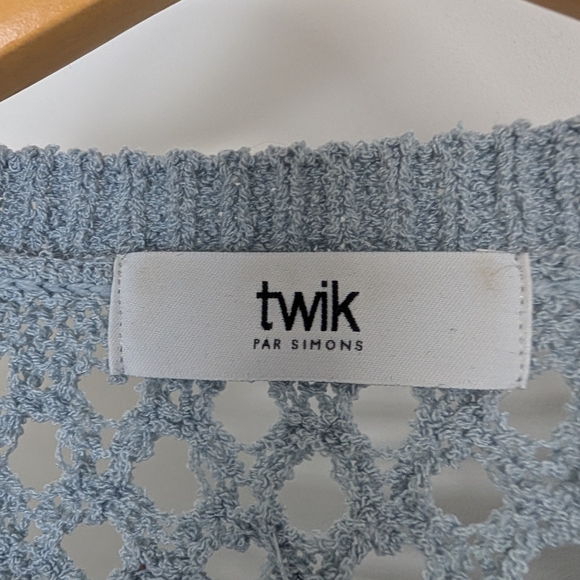 SIMONS BABY BLUE CROCHET CROP TOP SIZE MEDIUM - Picture 4 of 6